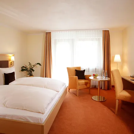 Hotel Sonnenhalde 3*