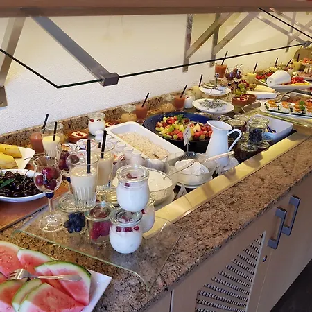 Hotel Sonnenhalde 3*