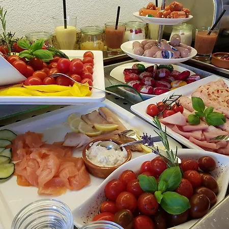 Sonnenhalde Hotel 3*